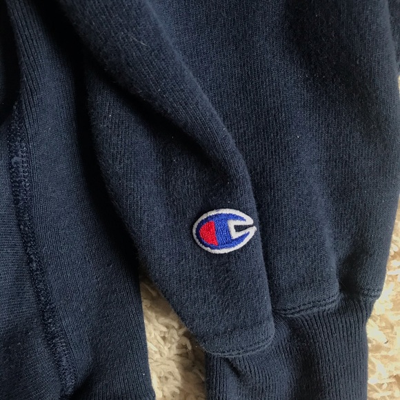 VINTAGE University of Michigan Champion Sweatshirt - Picture 4 of 5